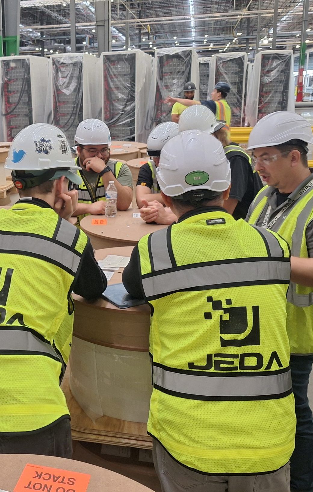 Jeda field technicians gathered for onsite coordination before deployment.
